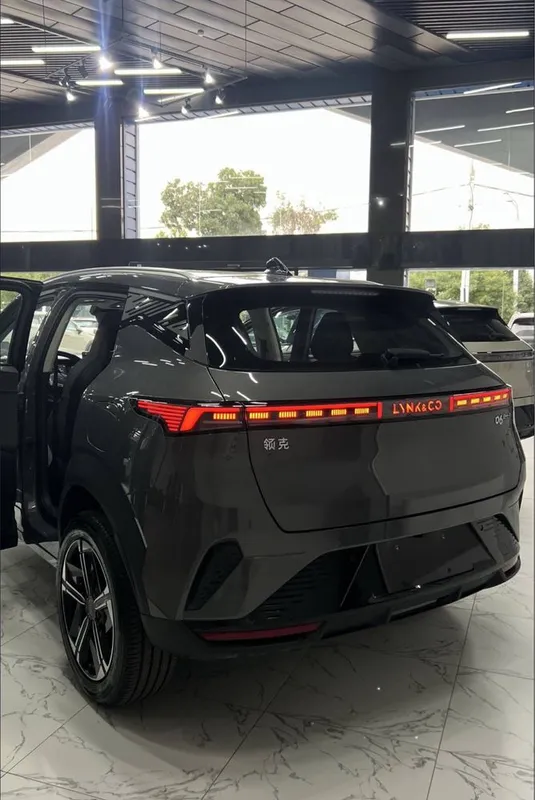 lynk co 06 mashinasi garantiya bilan 5