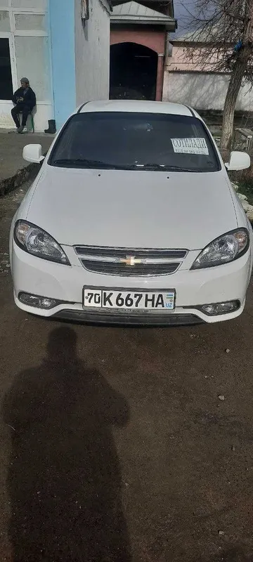 Jentra holati yaxshi ozgina orqa kriloda petno bor