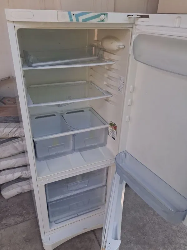 Холадильник индезит срочно 2