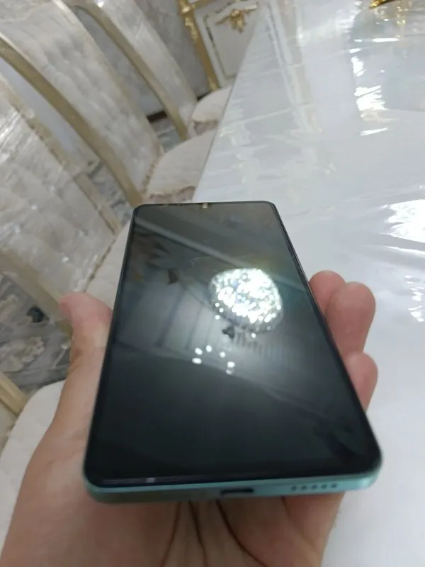 Vivo v27e 8+8ga 256gb sotiladi xolati yaxshi. 1 Vivo v27e 8+8ga 256gb sotiladi xolati yaxshi. 1