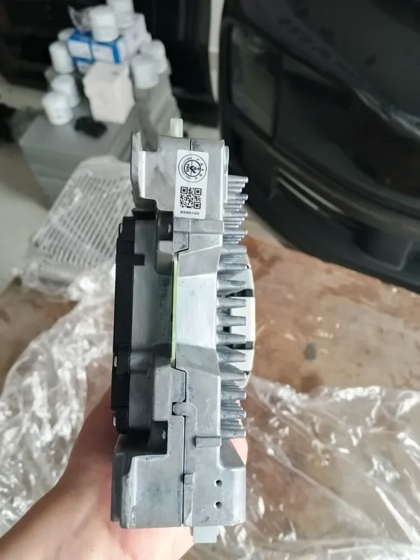 Основной мультимедийный блок Lixiang L7 5