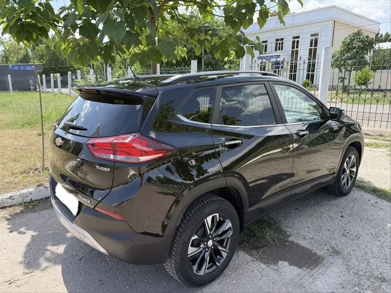Chevrolet Tracker Premier Plus — фото 3