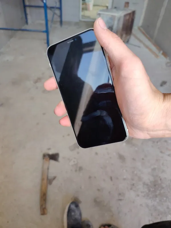 iphone 11sotiladi idial 64ta 81 \yonkis toza tel