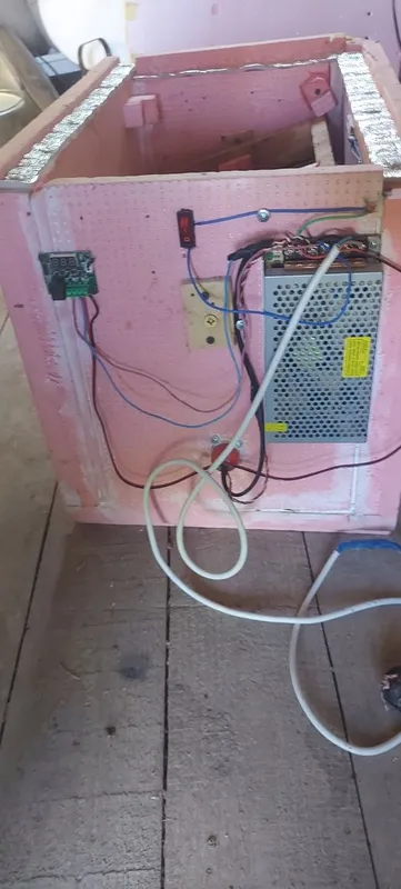 Inkubator sotiladi, Продаётся инкубатор