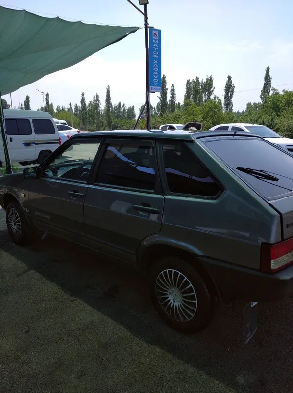 Lada 09 срочна сотилади