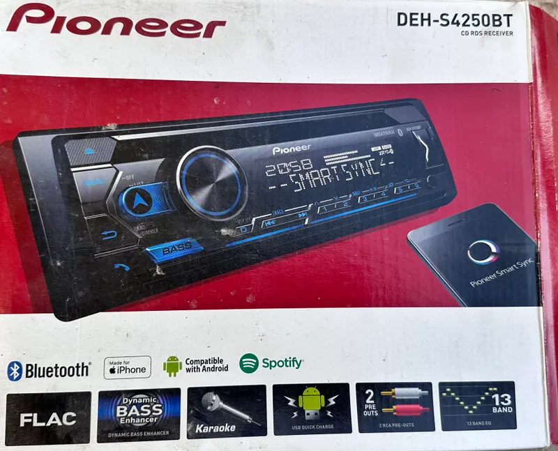 Pioneer DEH-S4250BT 3