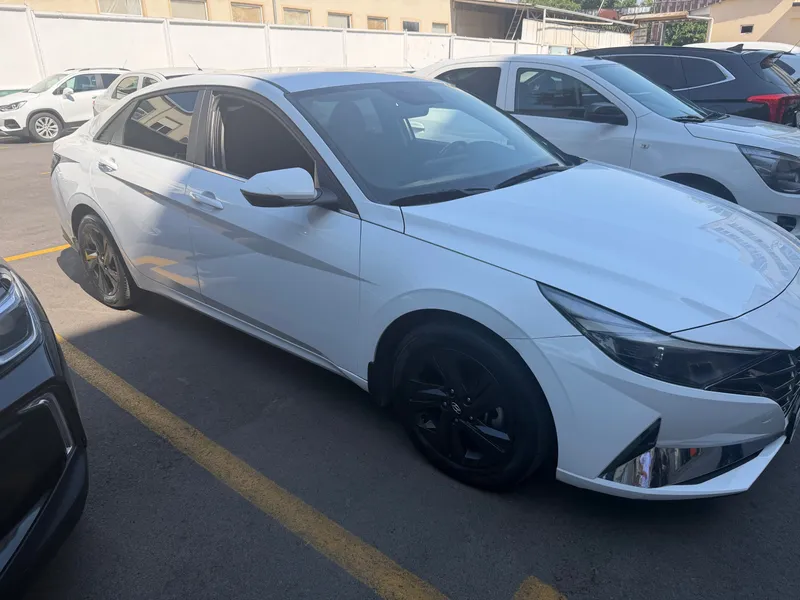 Hyundai Elantra sotiladi! 4 Hyundai Elantra sotiladi! 4