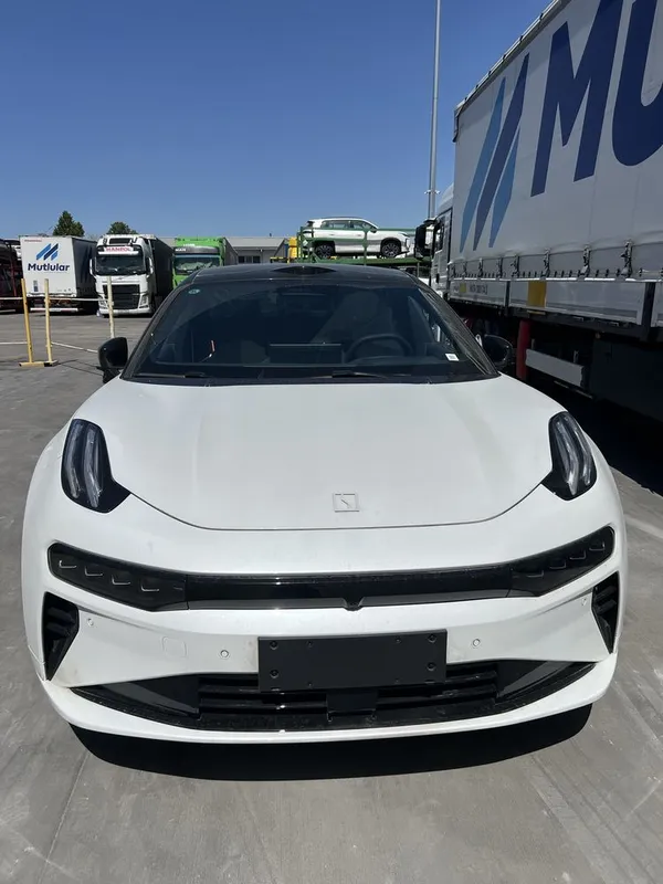 Zeekr 001 Ultra 2026 без пробег 2