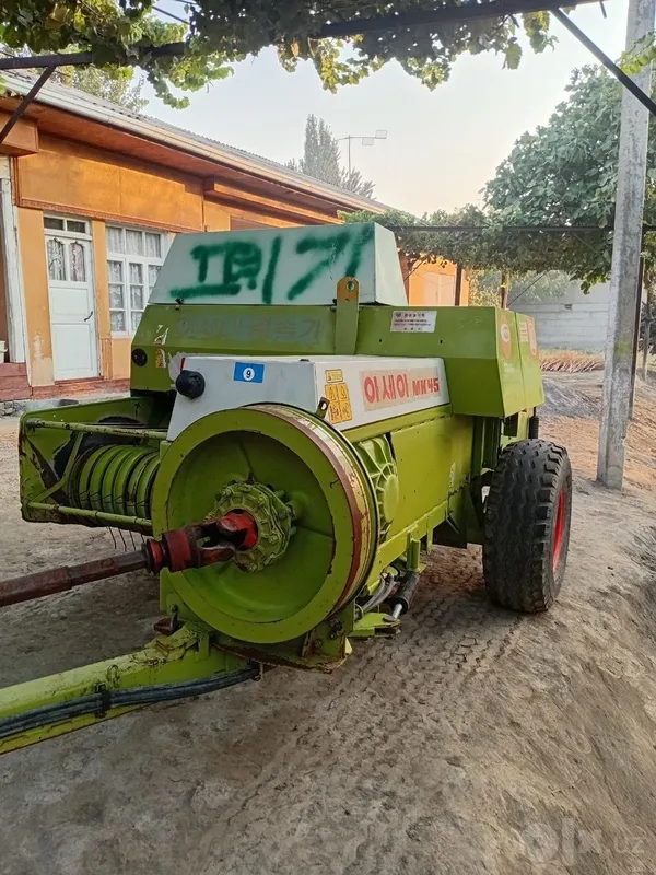 Claas Markant 45 Сотилади Кореадан келган. Узбда ишламаган хамма жойи 2 Claas Markant 45 Сотилади Кореадан келган. Узбда ишламаган хамма жойи 2
