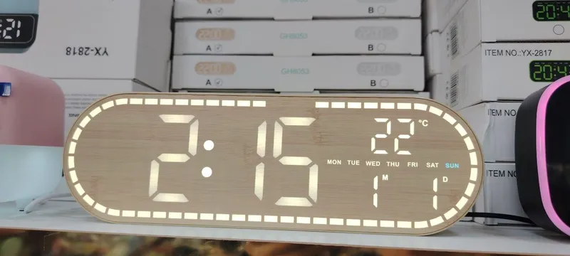 Электронные настольные часы календарь метеостанция 4 Электронные настольные часы календарь метеостанция 4