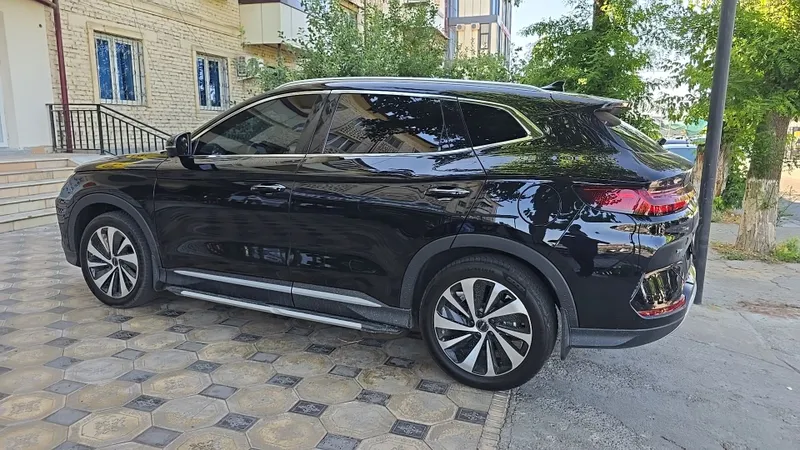 BYD chimpion gbrid sotiladi