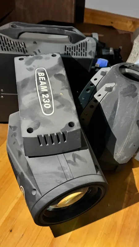 Moving head beam 230 7R