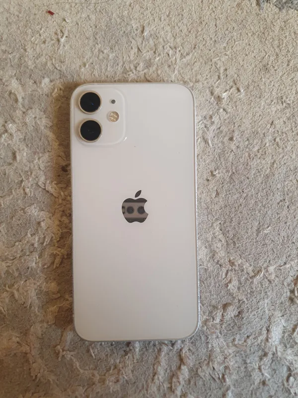 Iphone 12 mini 128 80% 2,500,000 SOM 1