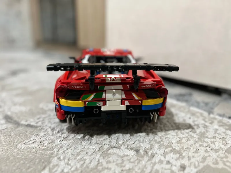 Srochna sotilada lego Ferrari arzon narxda — фото 1