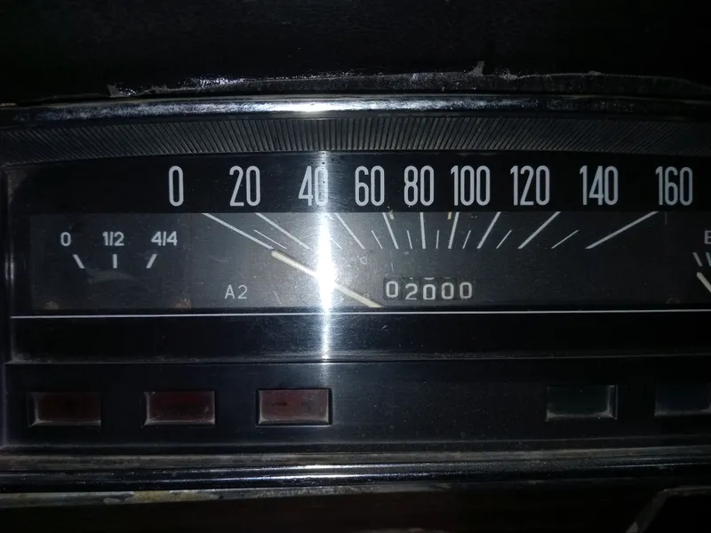 VAZ 2102 1980 y. chiqarilgan 4 VAZ 2102 1980 y. chiqarilgan 4