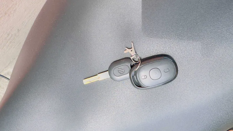 Электрон Скутор 70км сотилади 350$ 4
