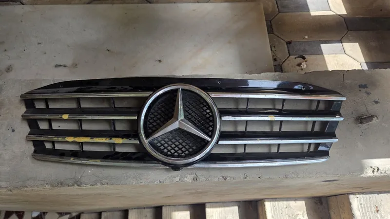 Облицовка мерседеса w203