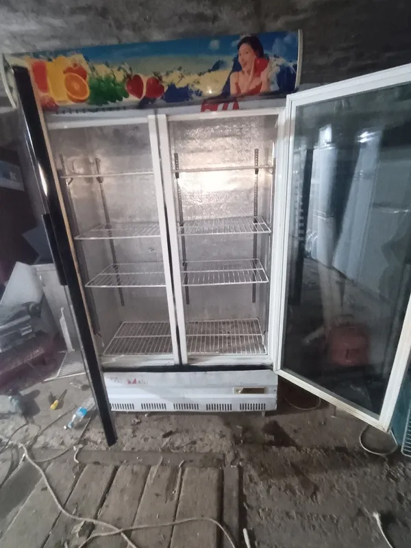 Продам холодильник витрины — фото 1 Продам холодильник витрины — фото 1
