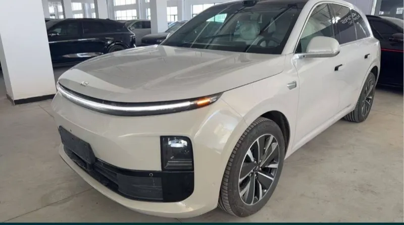 Lynk&co 2.0T Ultra 1 Lynk&co 2.0T Ultra 1