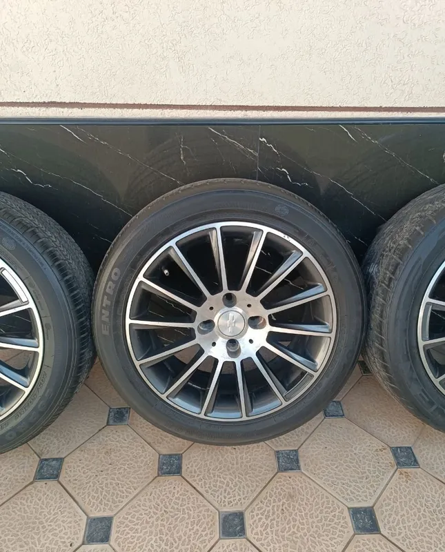 Продаются диски и шины Mercedes, размер 205/50 R16, состояние хорошее 5