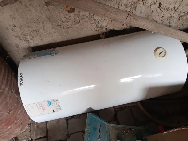 Ariston sotiladi yaxshi xolatda 2