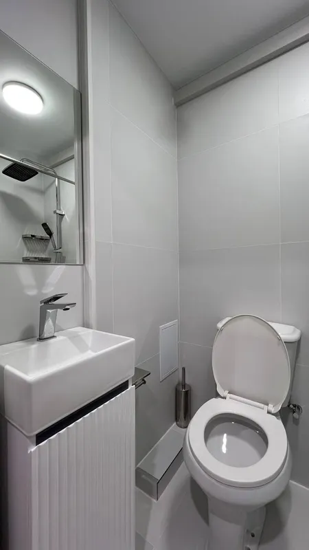 Yevrota’mirli 1 xonali kvartira sotiladi 7