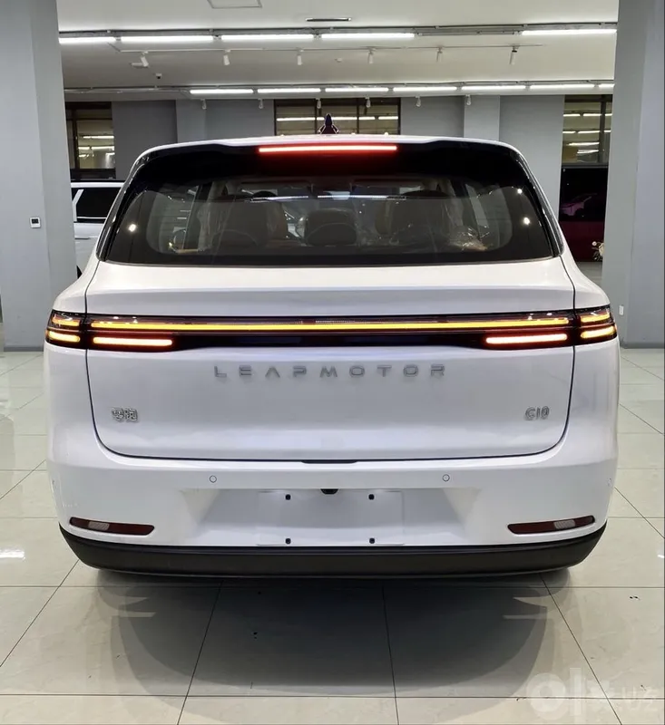 Leapmotor C10 605 км, электрический, полная комплектация, рестайлинг 4 Leapmotor C10 605 км, электрический, полная комплектация, рестайлинг 4
