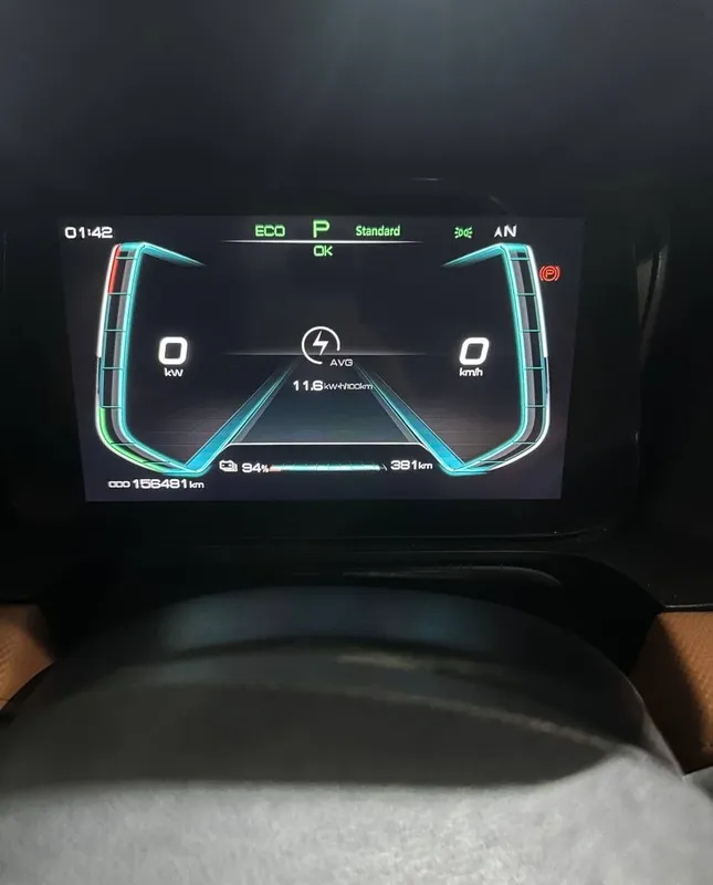 Byd e2 super sotiladi 4