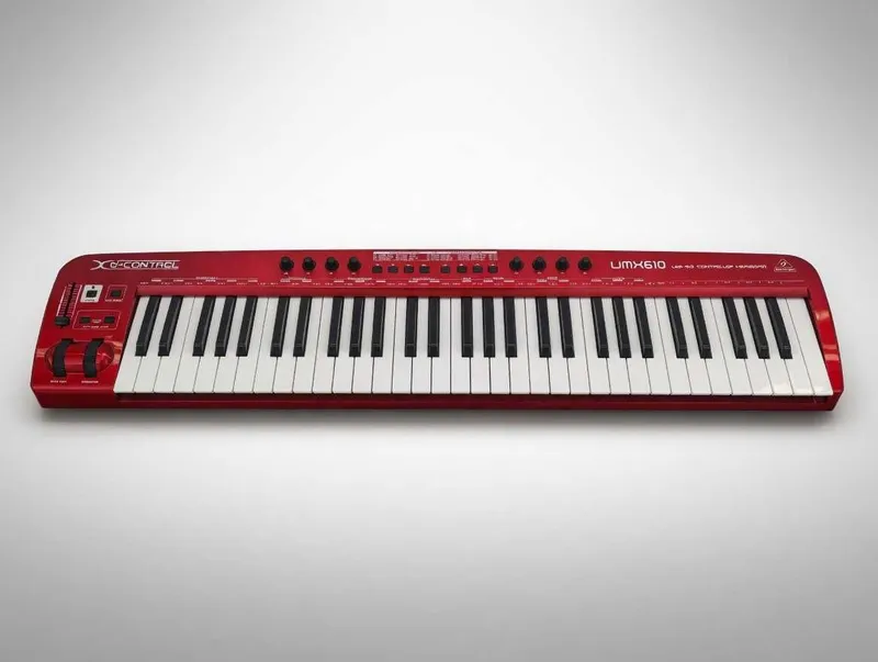 Behringer 61 klavishli MIDI klaviatura / Controller (yangidek holatda)
