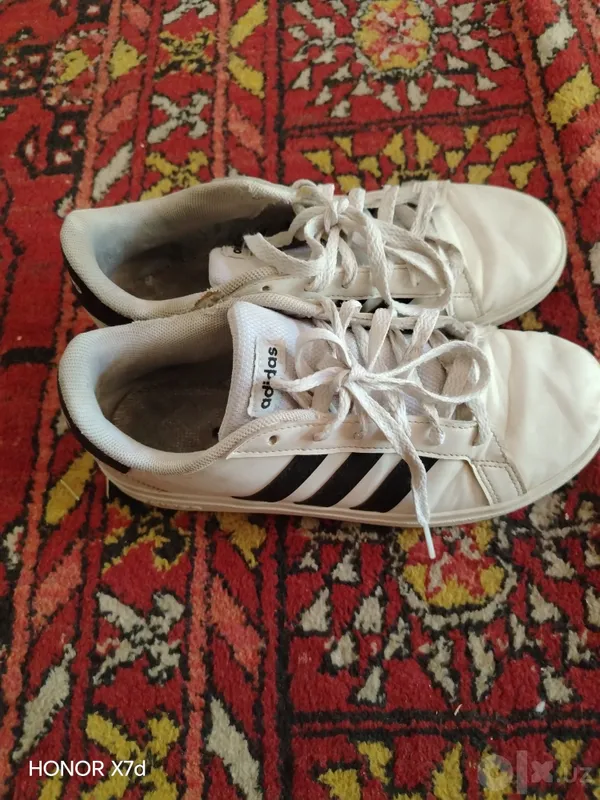 Мужская обувь Adidas, размер 37–38 8 Мужская обувь Adidas, размер 37–38 8