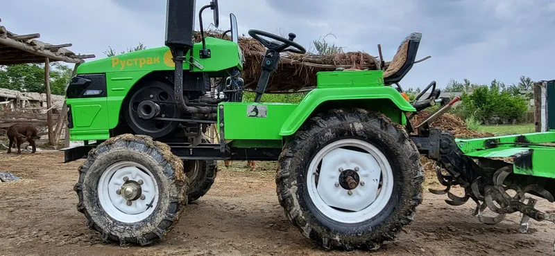 Yili 2022 mini traktir