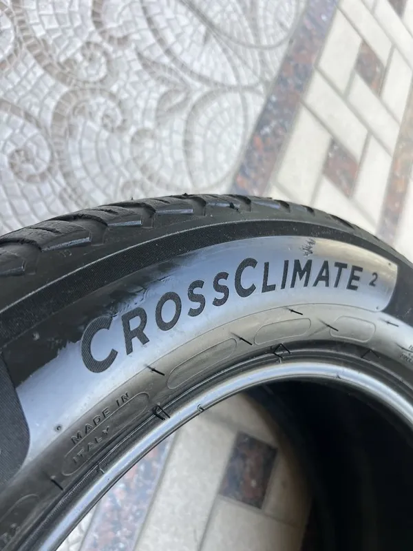 Donali michelin balon sotiladi 235/55/17 2 Donali michelin balon sotiladi 235/55/17 2