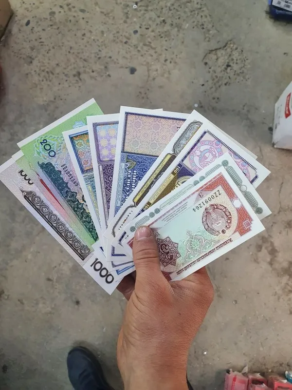 1 so'mdan 1000 sumgacha bulgan 10 dona