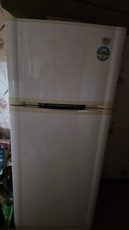 продаётся холодильник