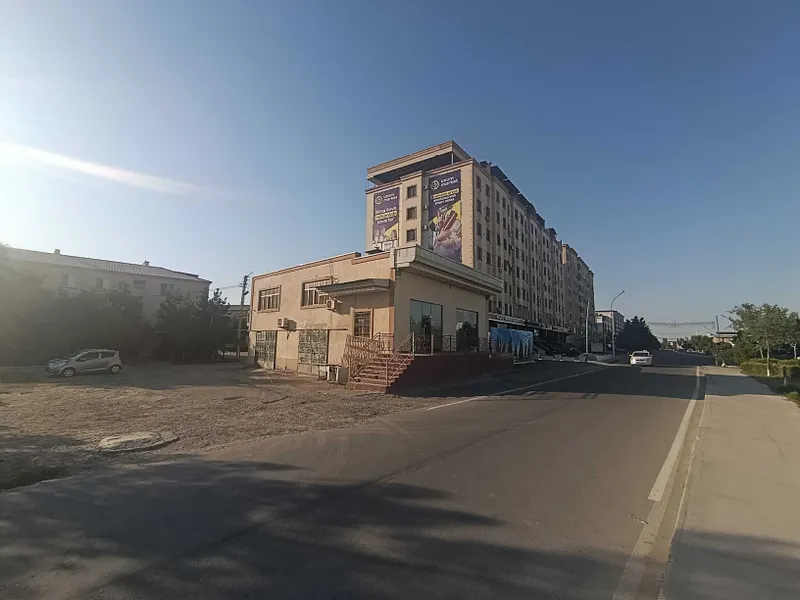 Продается не жилой дом и снизу 2 гаража и подвал 4 соток + землёй 4 Продается не жилой дом и снизу 2 гаража и подвал 4 соток + землёй 4