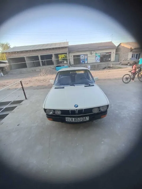 Bmw 535 e28 nemis klassikasi. 1 Bmw 535 e28 nemis klassikasi. 1
