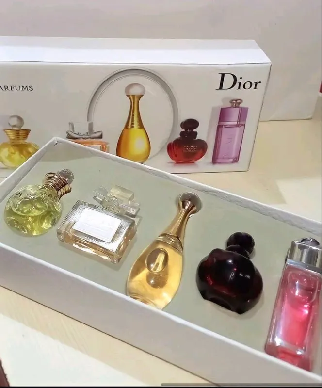 Dior parfyum nabor ayollar uchun 2