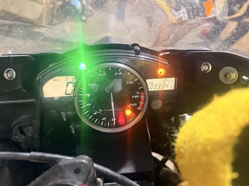 Yamaha YZF R6 2008 5