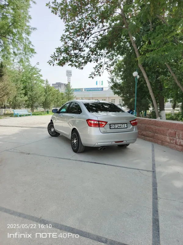 Lada Vesta idealniy