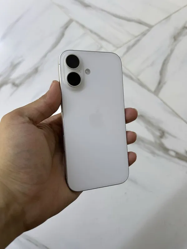 Iphone 16 93% emkost