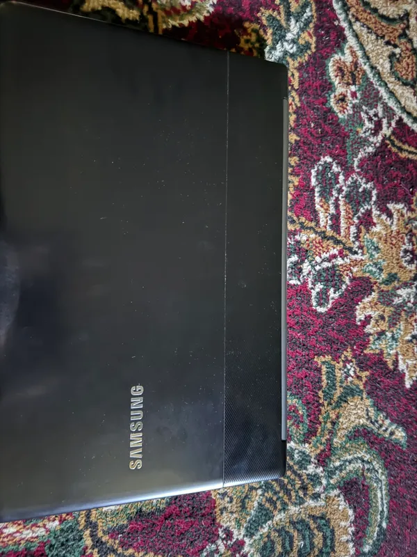 samsung noutbuk tinq sasteyne