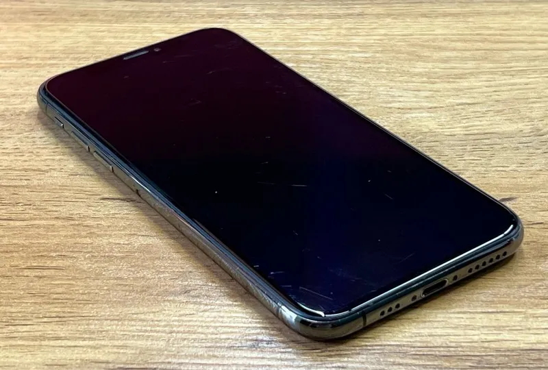 iPhone Xs в отличном состоянии — фото 1