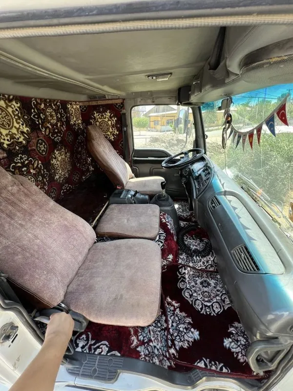 Isuzu 10 tonnalik 2015 yil — фото 4