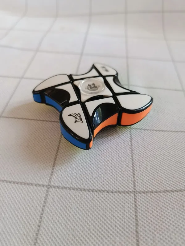1x3x3 spinerli kubik rubik. 2 1x3x3 spinerli kubik rubik. 2