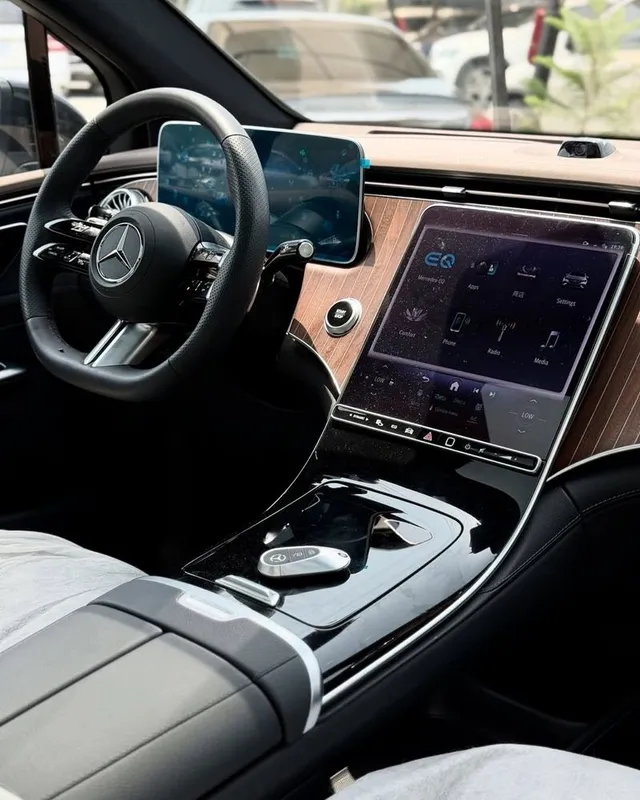 MERCEDES EQE 500 4 matic 0 probeg 4 MERCEDES EQE 500 4 matic 0 probeg 4