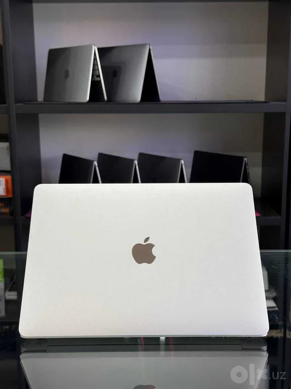 Mac Book Air M1 Silver 2 Mac Book Air M1 Silver 2