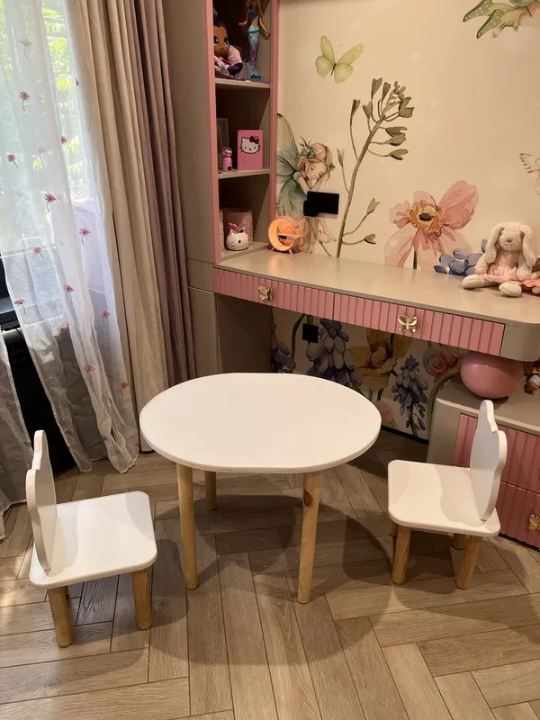 Продам детский стол и стучики 1