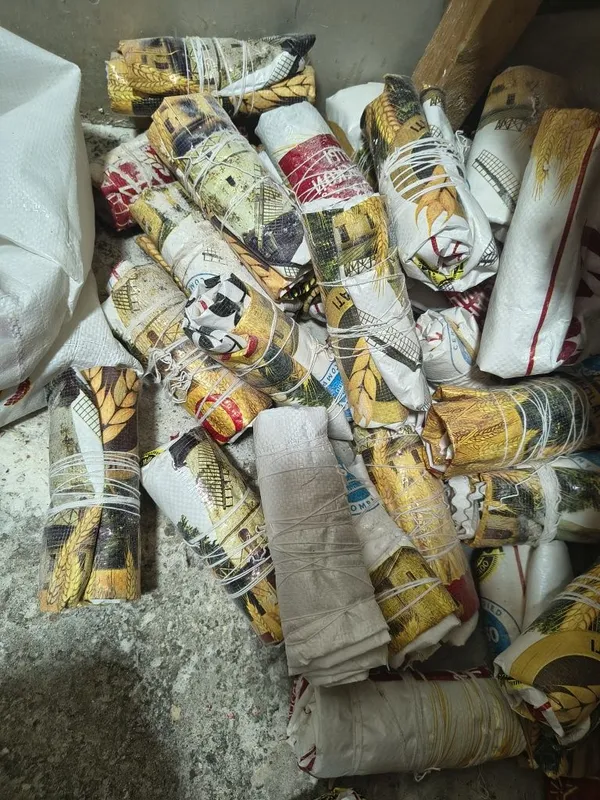 Mutabar un qoplari bor 2500 soʻm qancha kerak bolasa bor 4