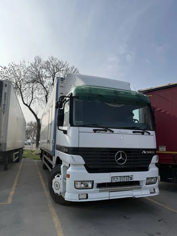 Mercedes Benz Actros 1 Mercedes Benz Actros 1