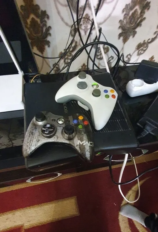 Xbox 360 sotiladi 24 ta oyin bor